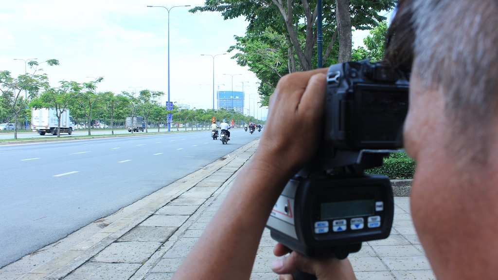 bắn tốc độ