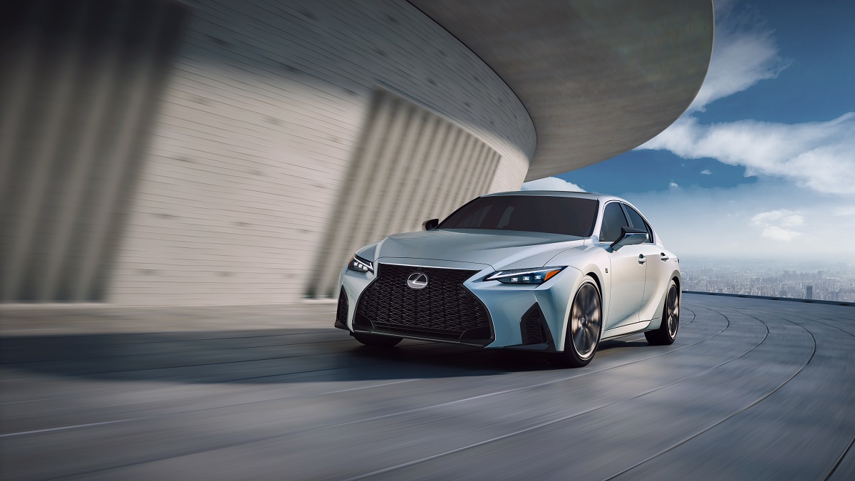 Mẫu xe Lexus IS300 vừa ra mắt tại Việt Nam