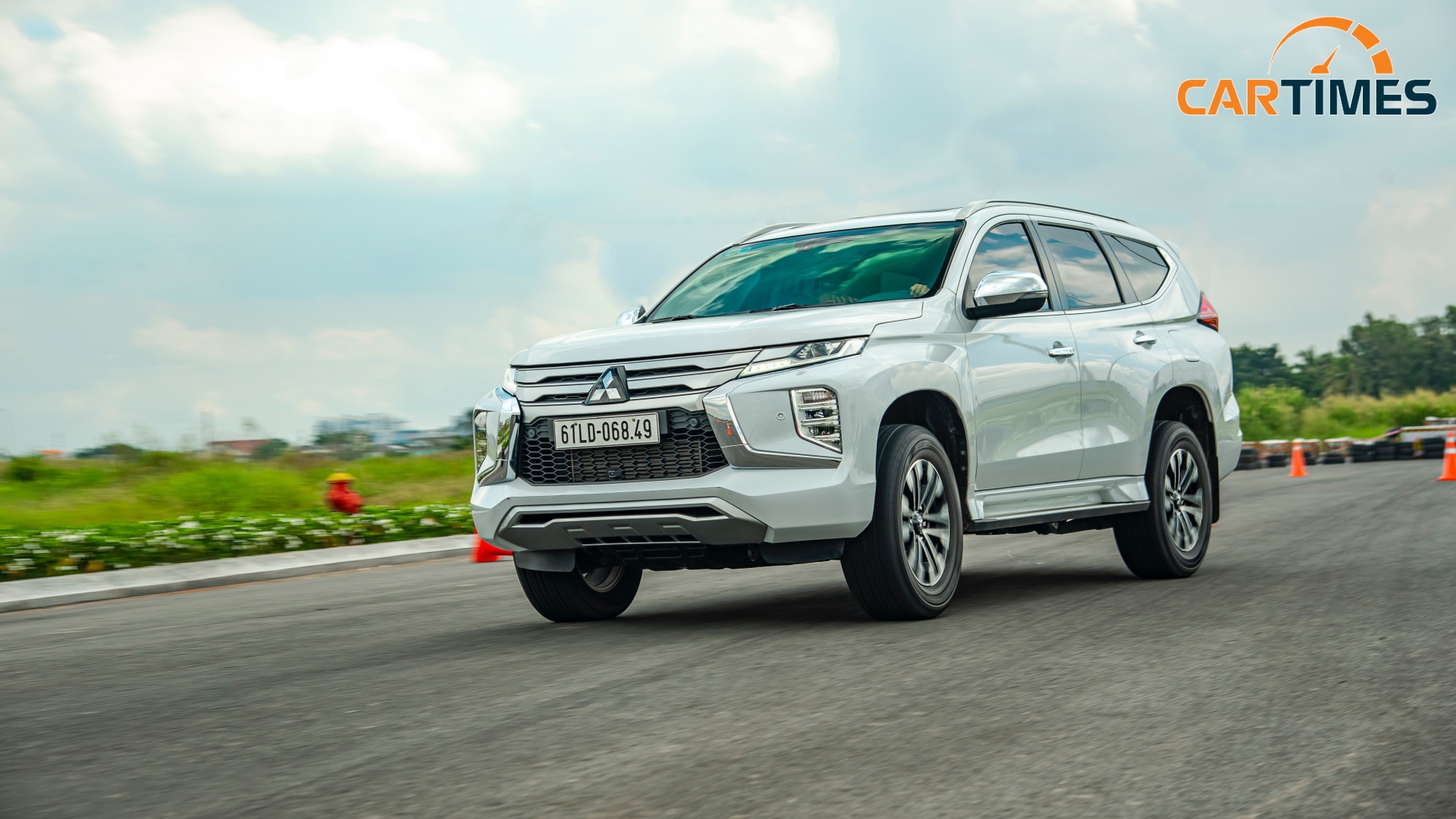 Xe Mitsubishi Pajero Sport