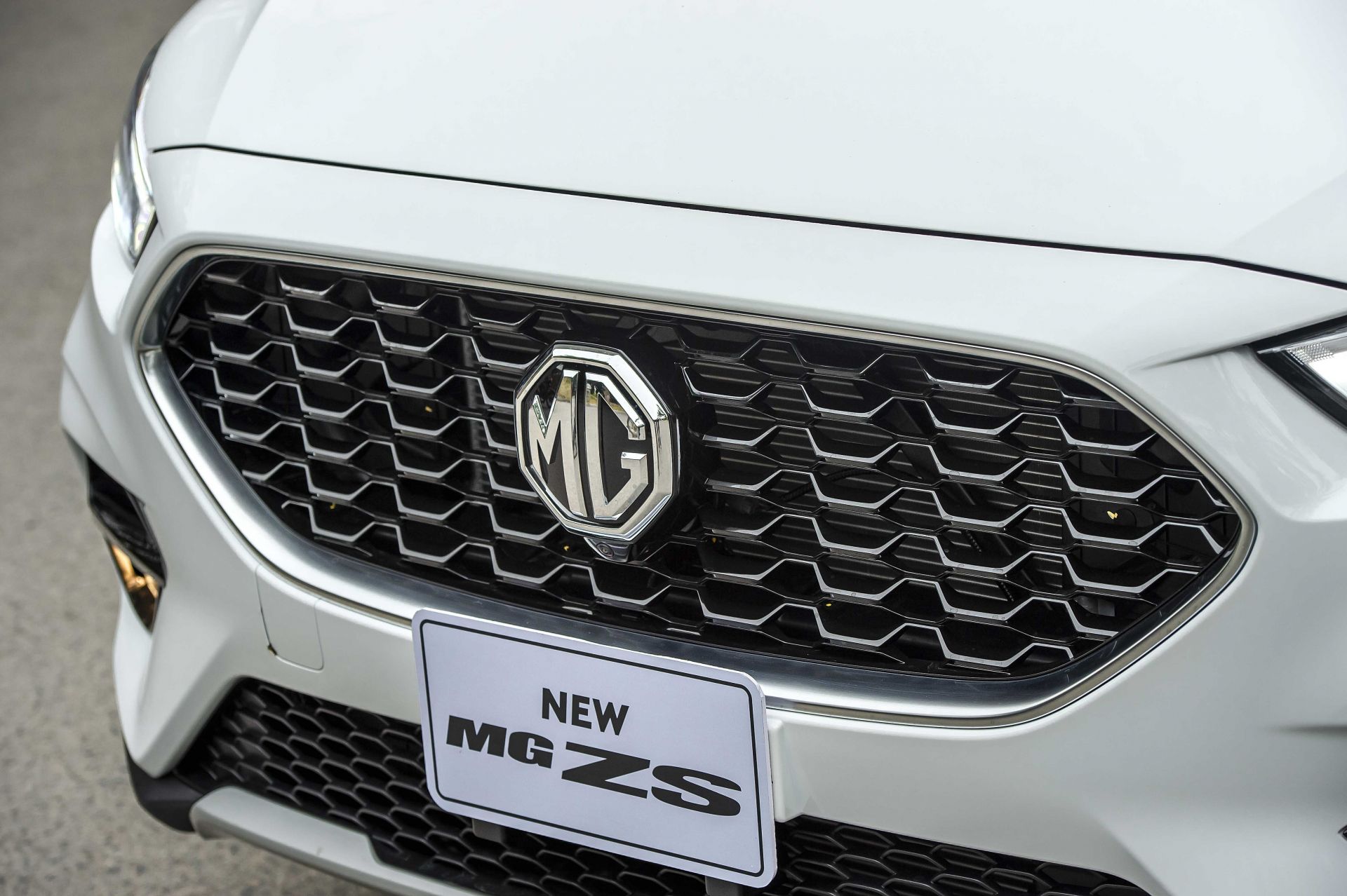 Lưới tản nhiệt mới trên MG ZS 2021