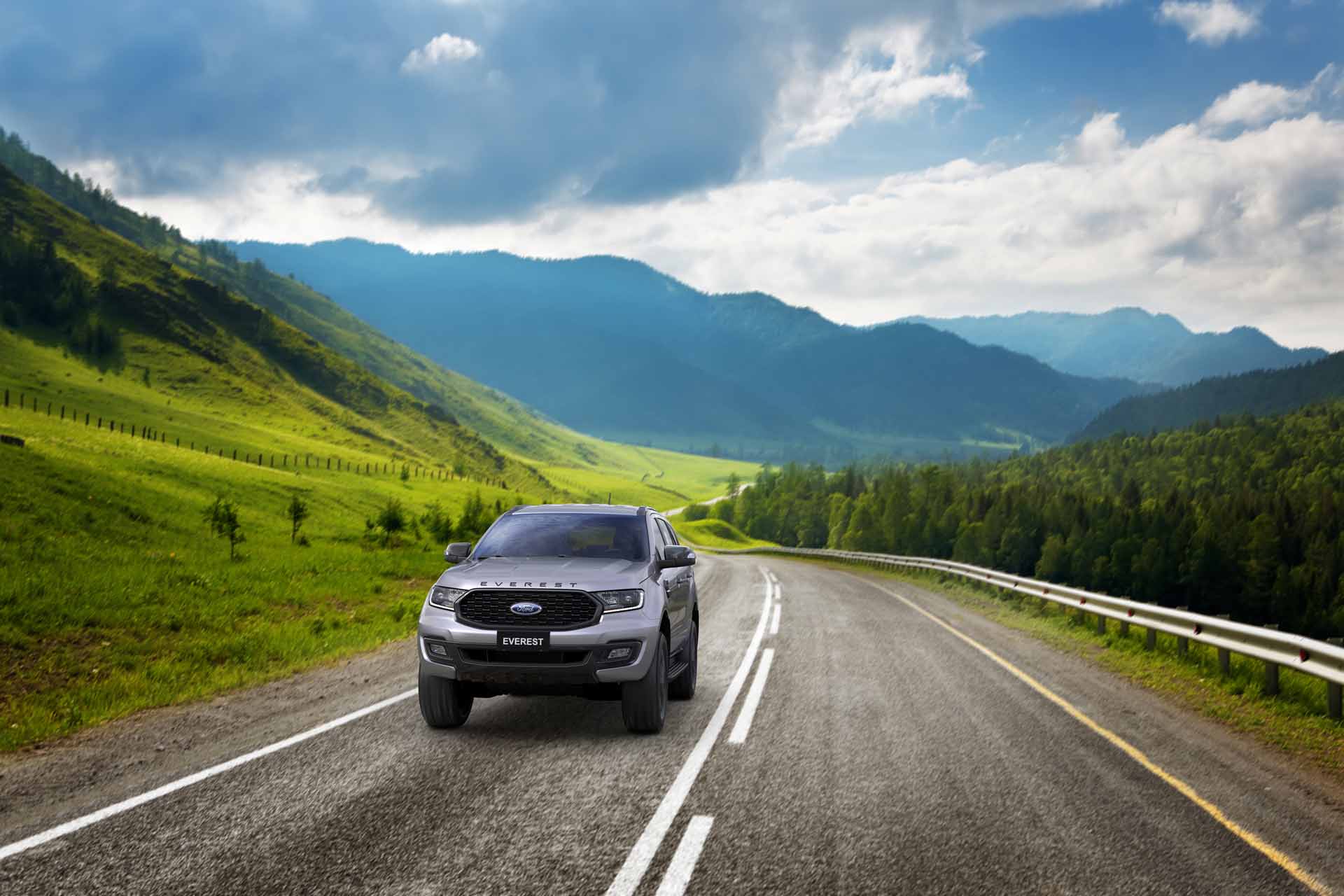 Ford Everest là dòng xe SUV tiên phong