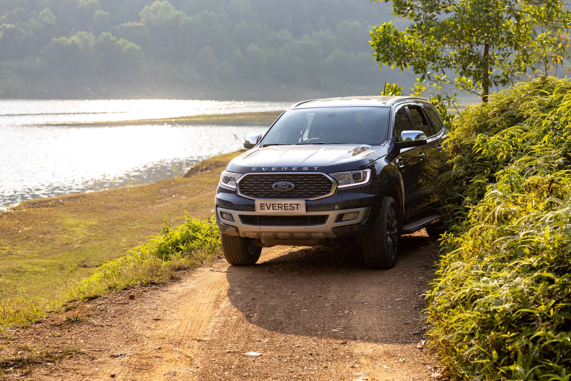 Ford Everest là người bạn trên những hành trình dài