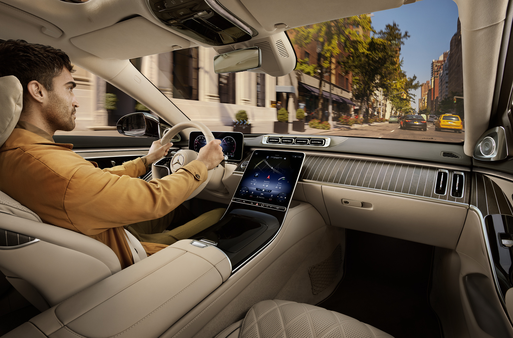 Hàng ghế trước trên Mercedes-Benz S-Class 2022
