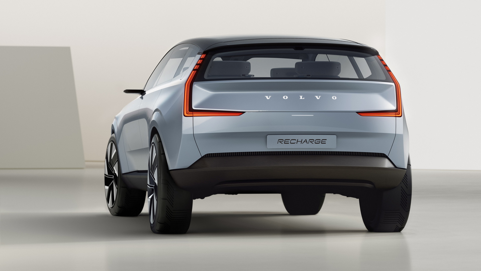 Đuôi xe xe Volvo Recharge