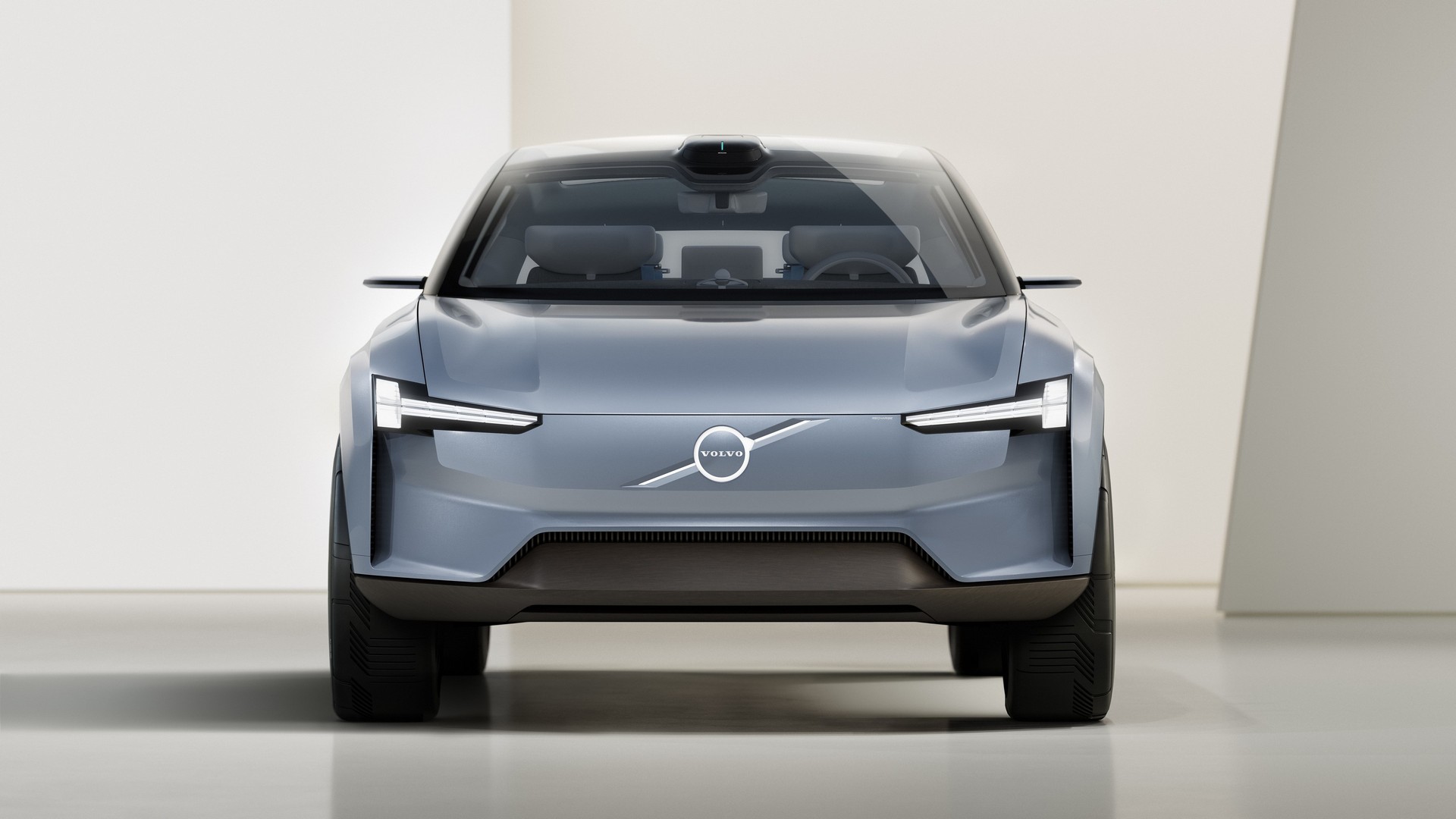 Thiết kế đầu xe Volvo Recharge