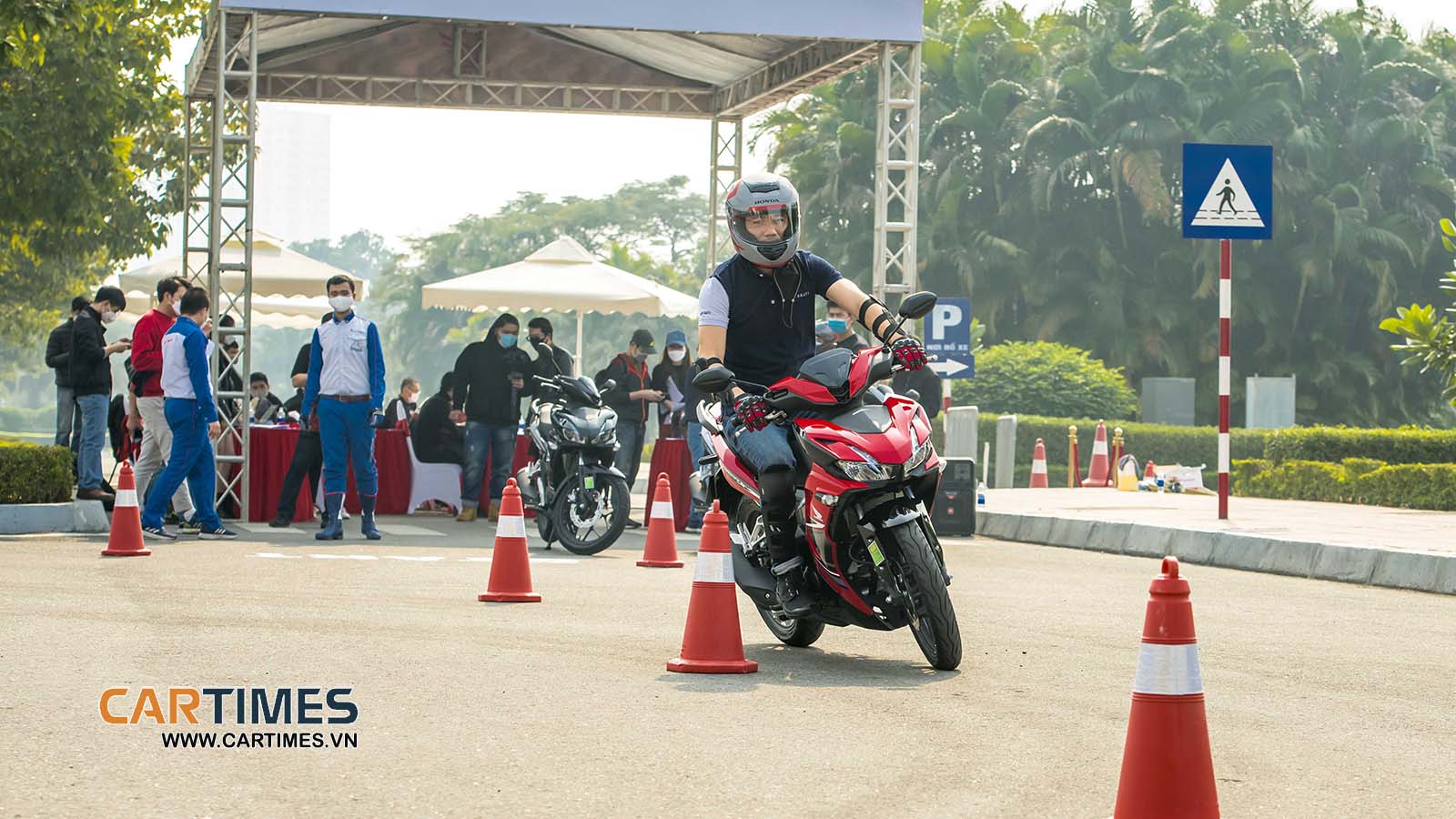Vận hành Honda WINNER