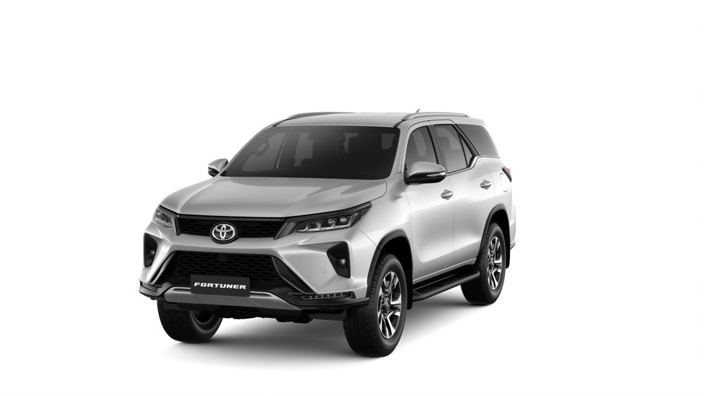 Bridgestone Dueler H/T 684 II (trái) và Dueler A/T 693 III (phải)