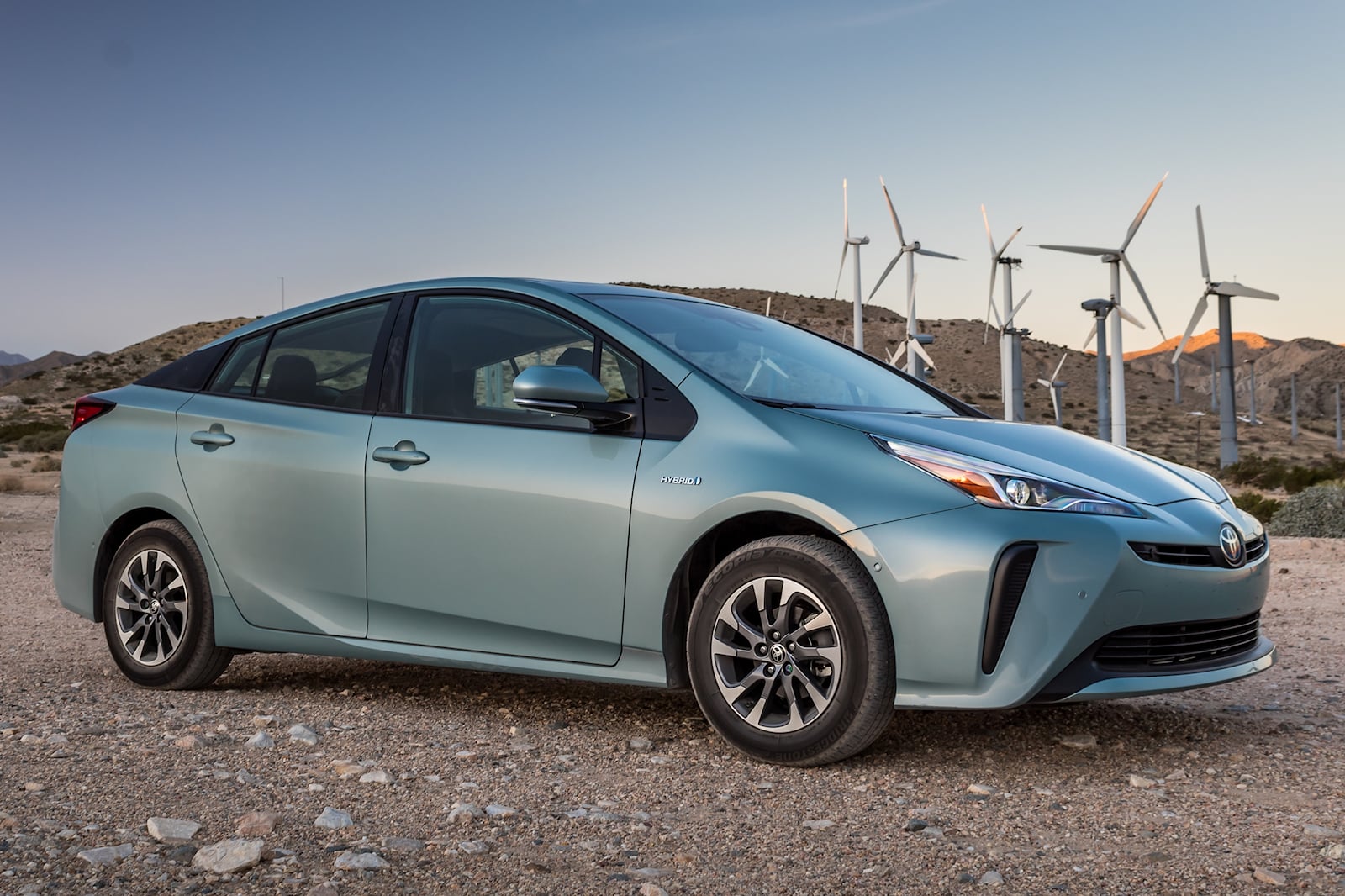 Toyota tiếp tục sử dụng công nghệ pin 25 năm tuổi