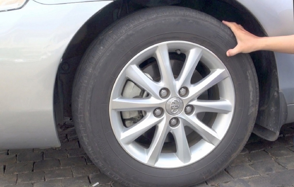 lốp xe bị mòn