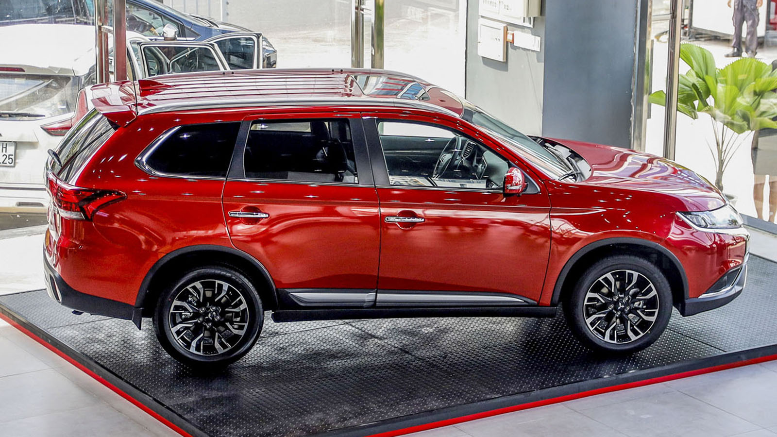Xe Mitsubishi Outlander