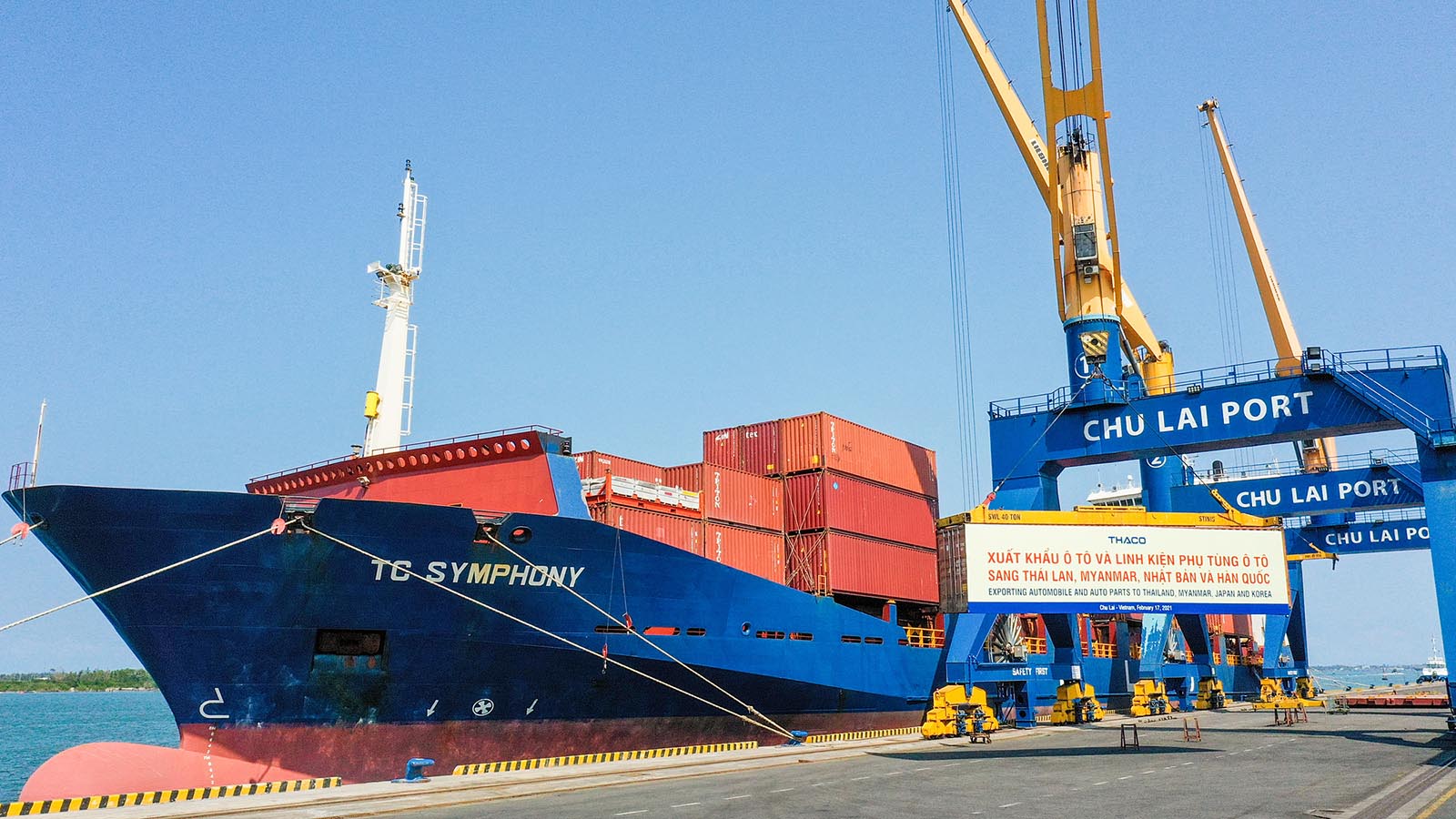 THACO xuất khẩu xe sang thị trường nước ngoài