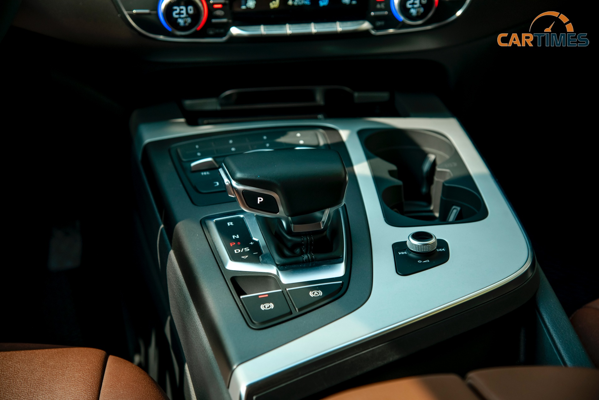 Cần số xe Audi Q7 2018