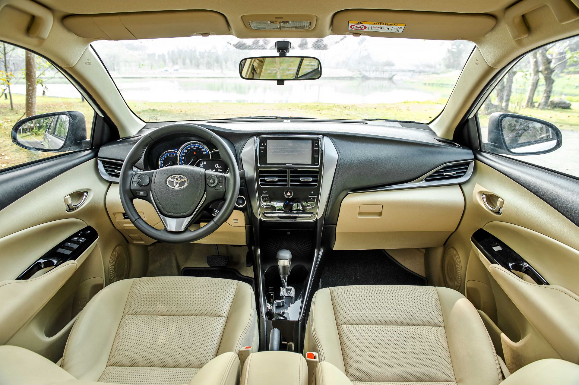 Hàng ghế trước của Toyota Vios 2021 G