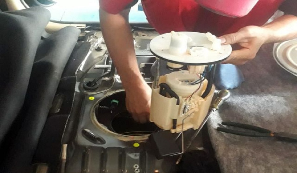 bơm xăng ô tô