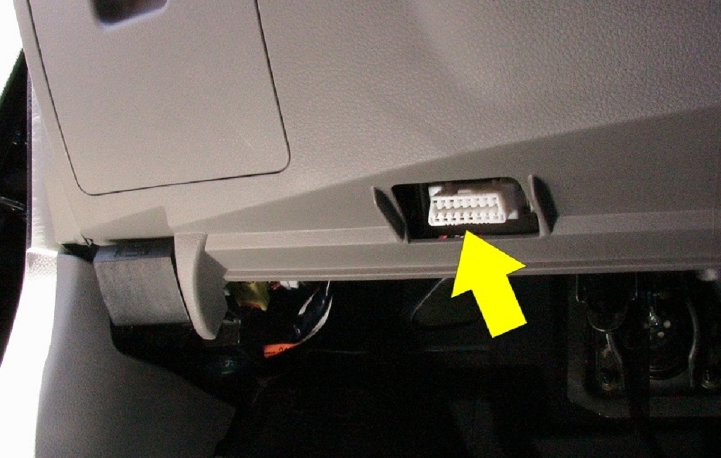  kiểm tra lỗi thông qua cổng OBD