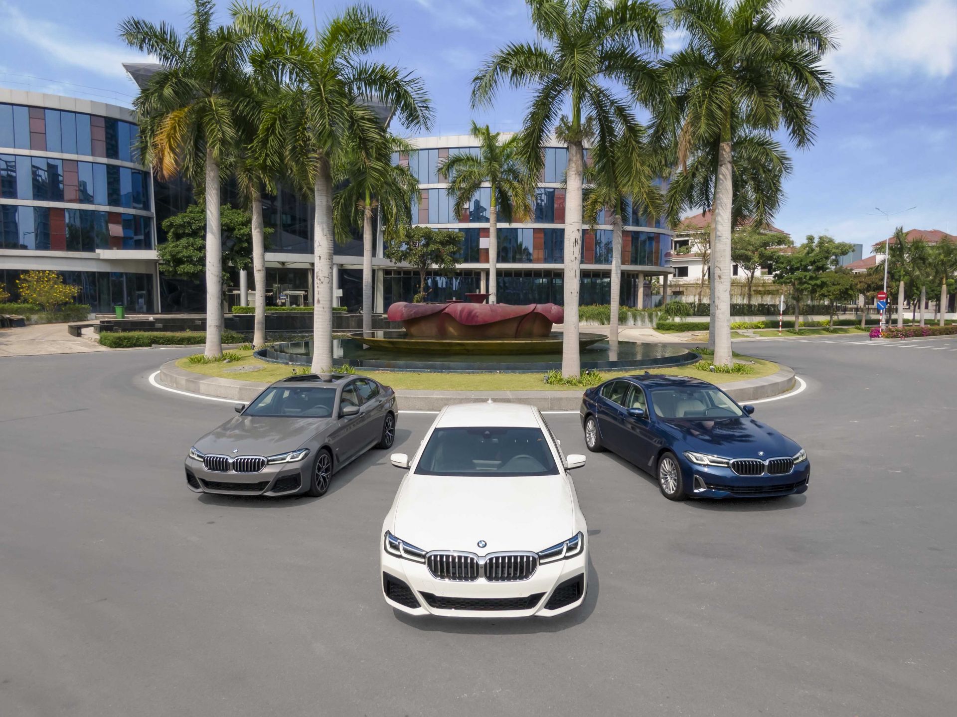 BMW 5 Series phiên bản nâng cấp sẽ có 3 phiên bản tuỳ chọn