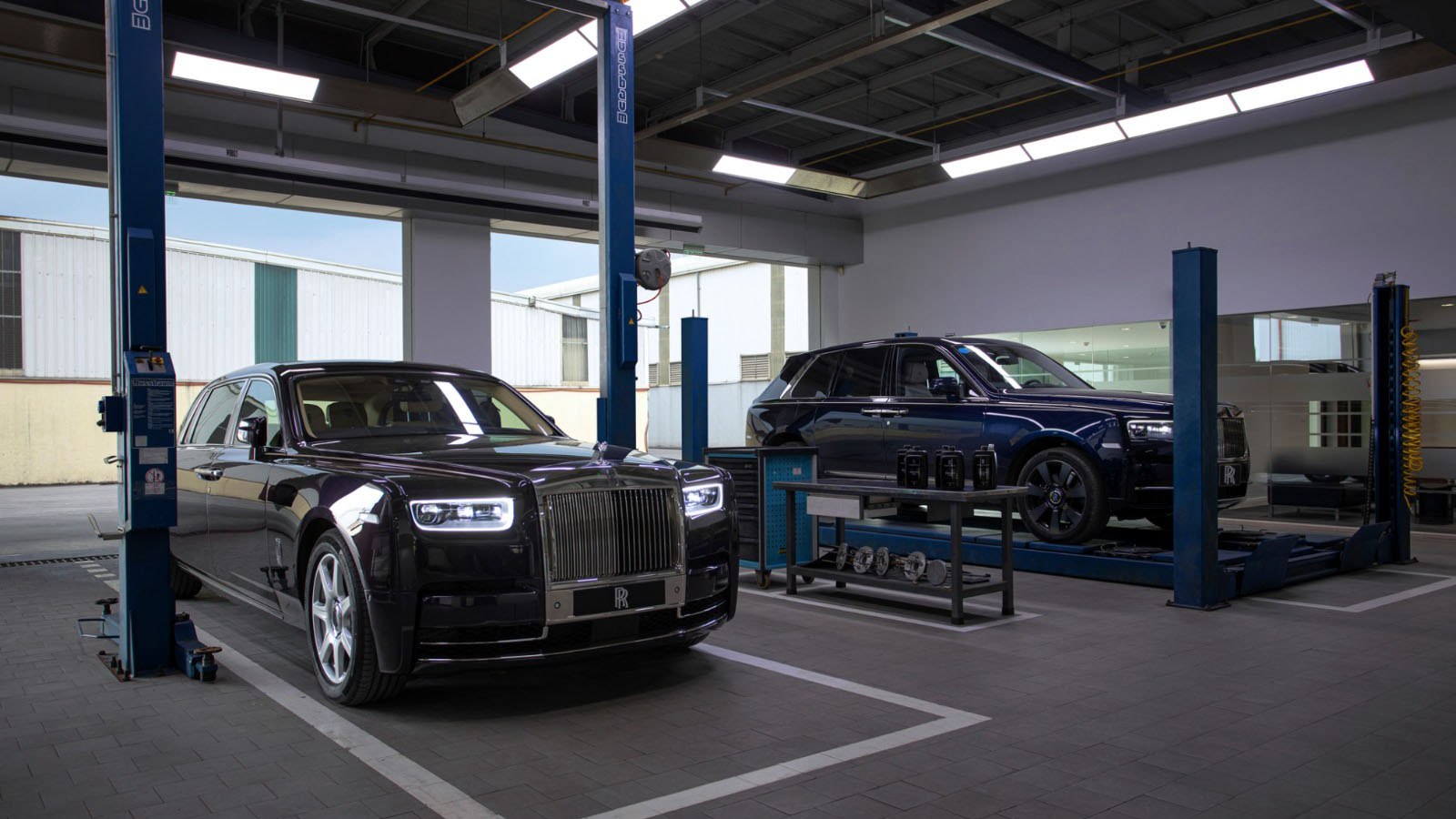Xưởng dịch vụ xe Rolls-Royce