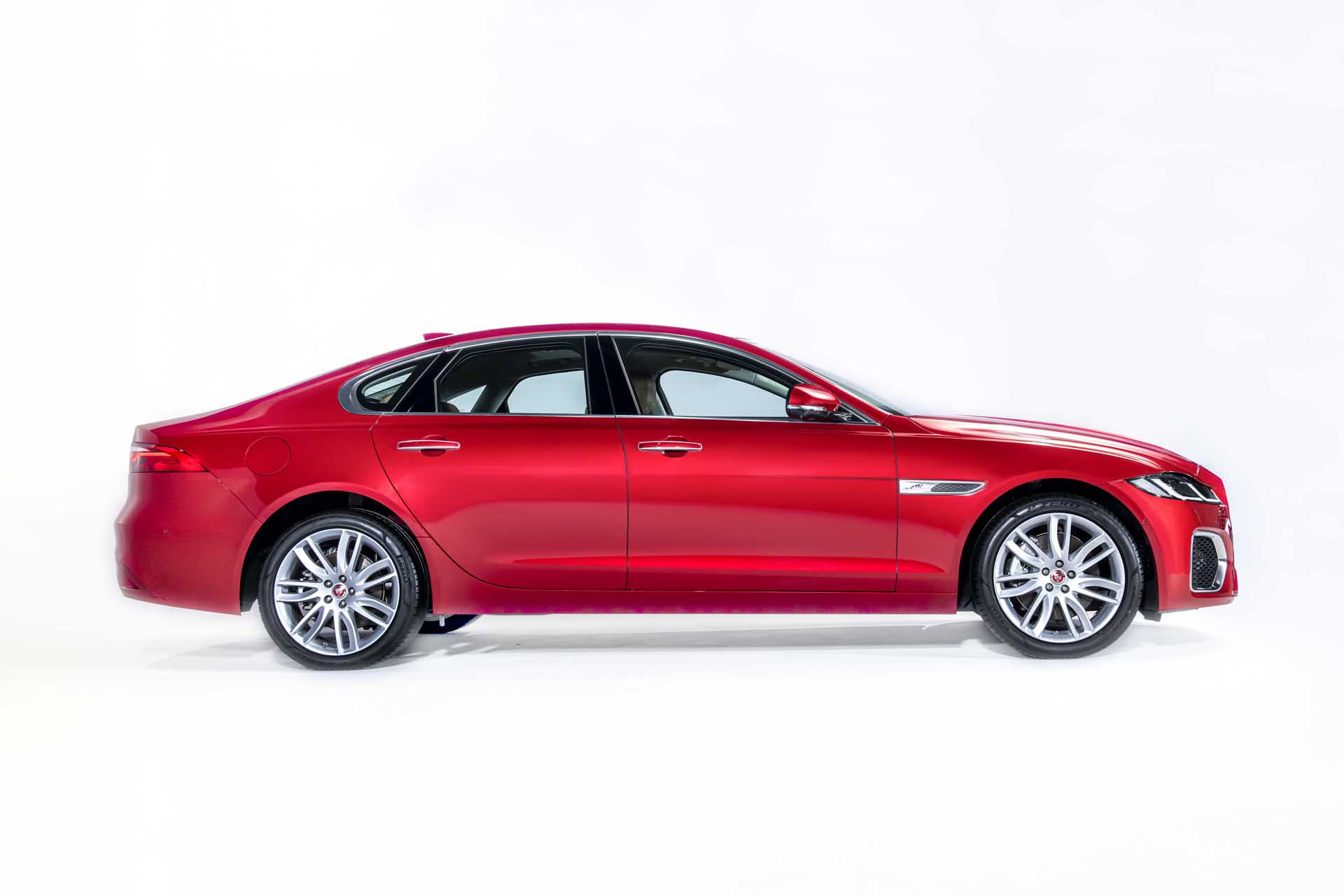 Thân xe Jaguar XF
