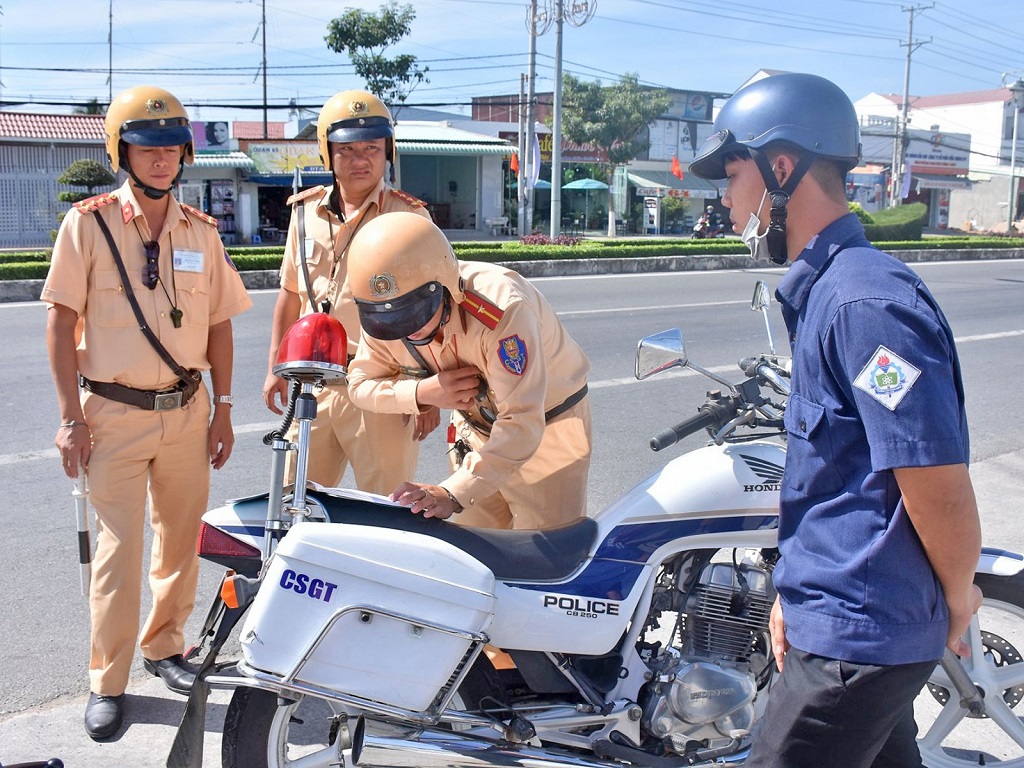 cảnh sát giao thông