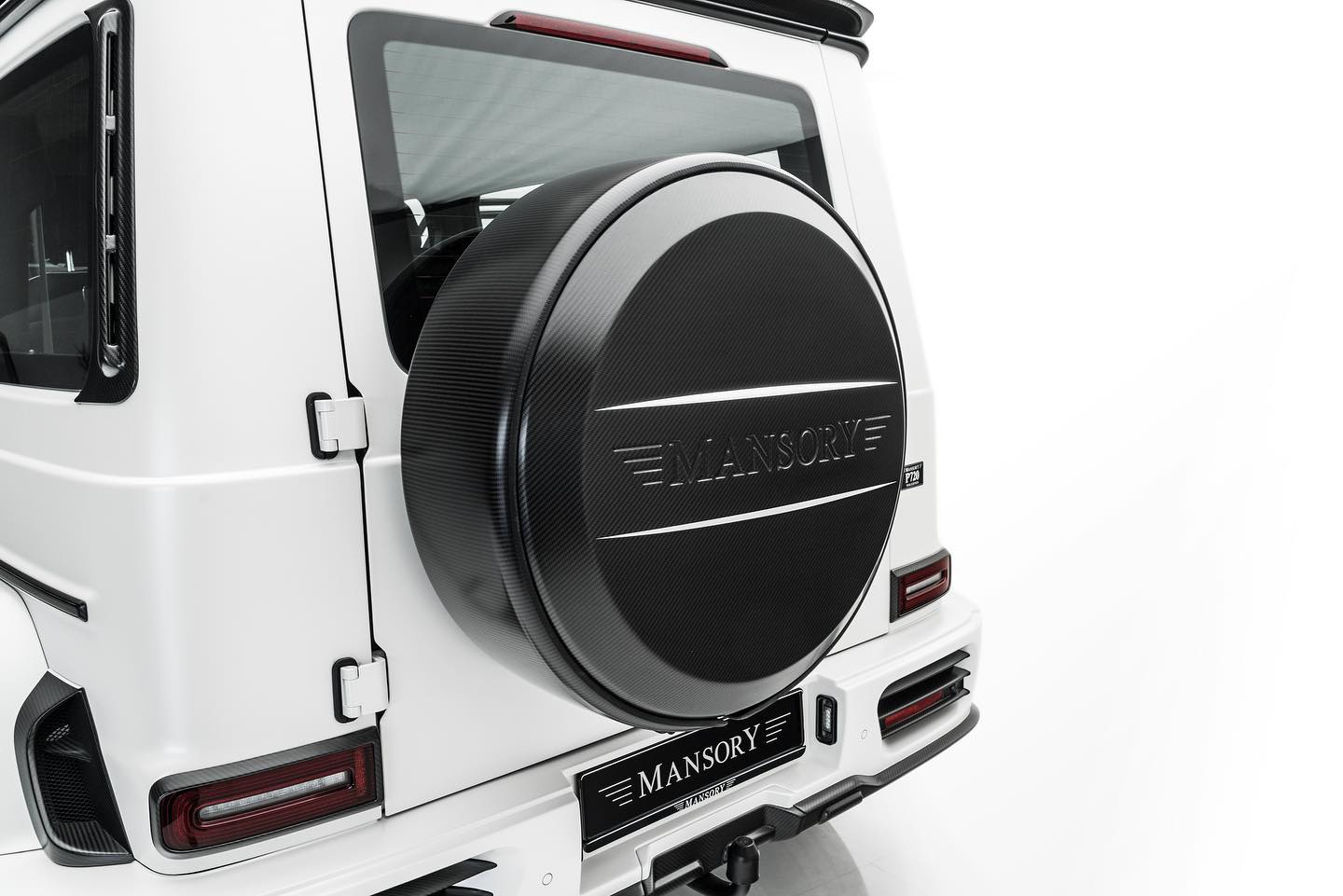 Hộp đựng lốp dự phòng của xe Mercedes-Benz G-Class Mansory Viva Edition