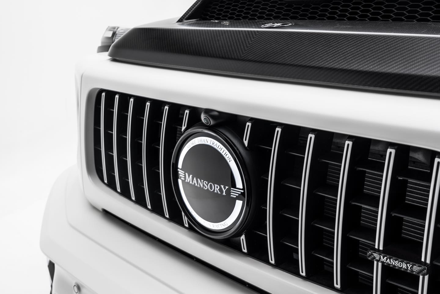 Lưới tản nhiệt xe Mercedes-Benz G-Class Mansory Viva Edition