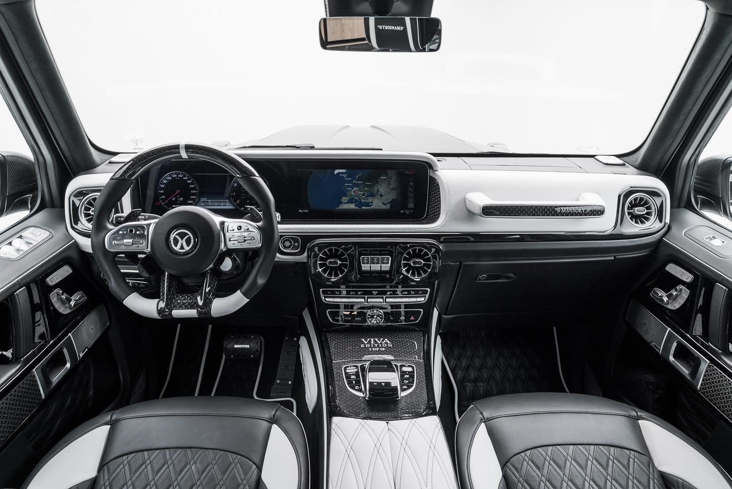Cabin xe Mercedes-Benz G-Class Mansory Viva Edition