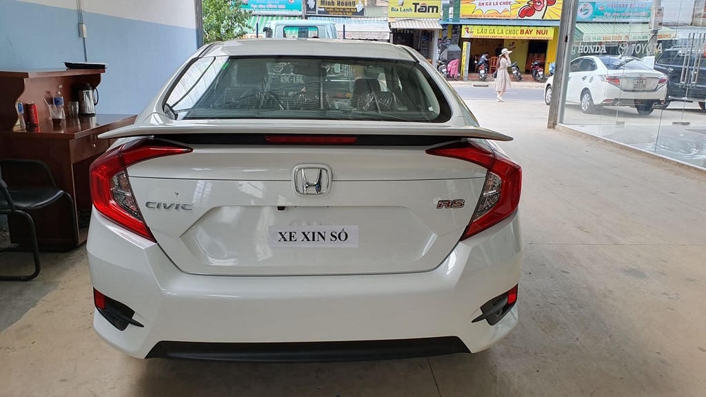 xe mới mua chưa có biển
