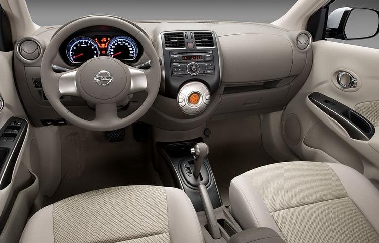 Nissan Sunny 2016 - "Em nắng" bị lãng quên