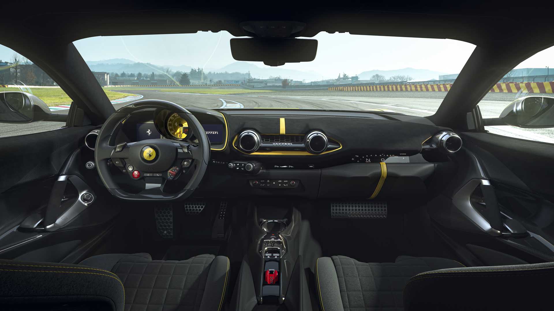 Cabin xe Ferrari 812 Competizione