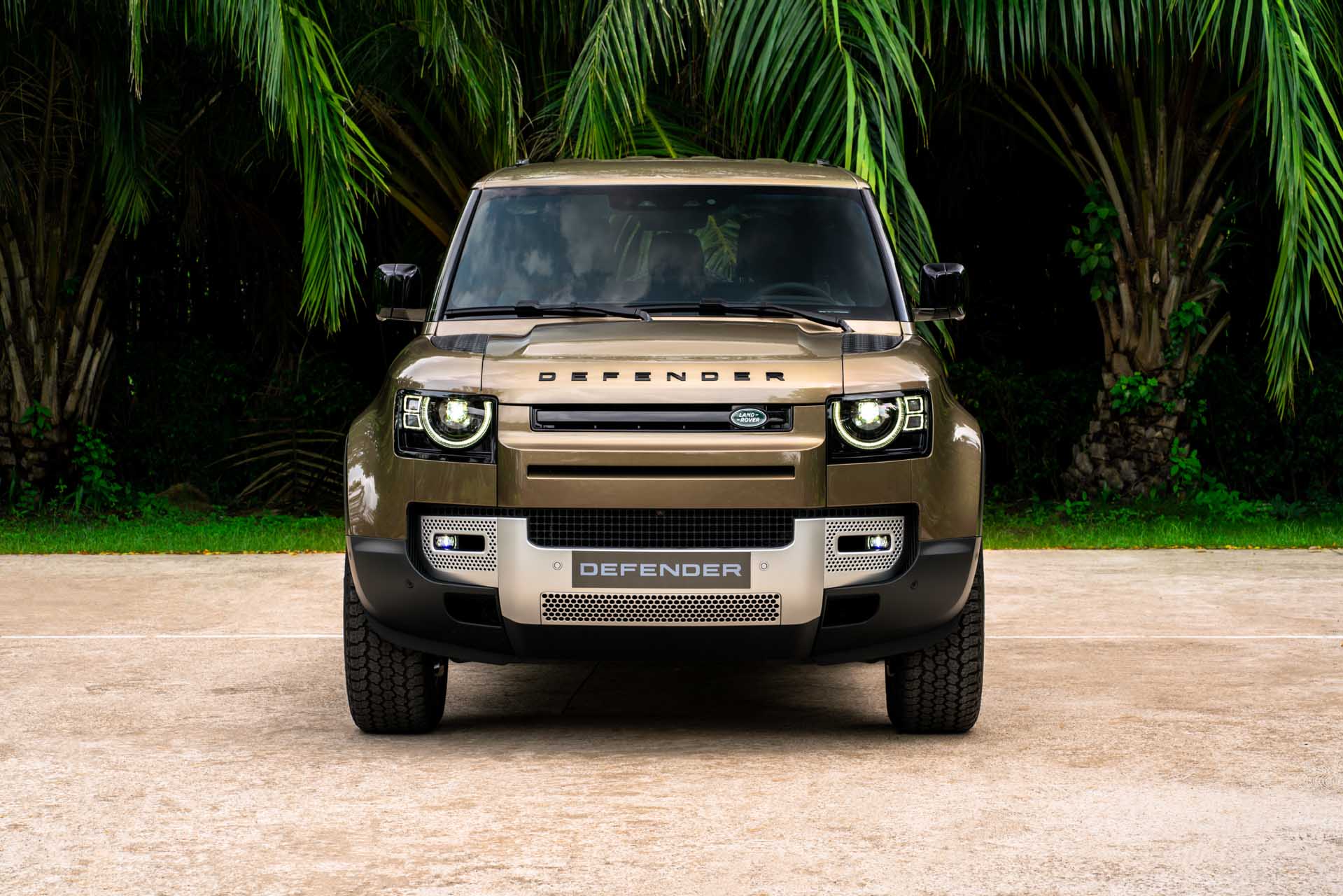 Thiết kế Land Rover Defender 90 rất hầm hố nhưng vẫn hoài cổ