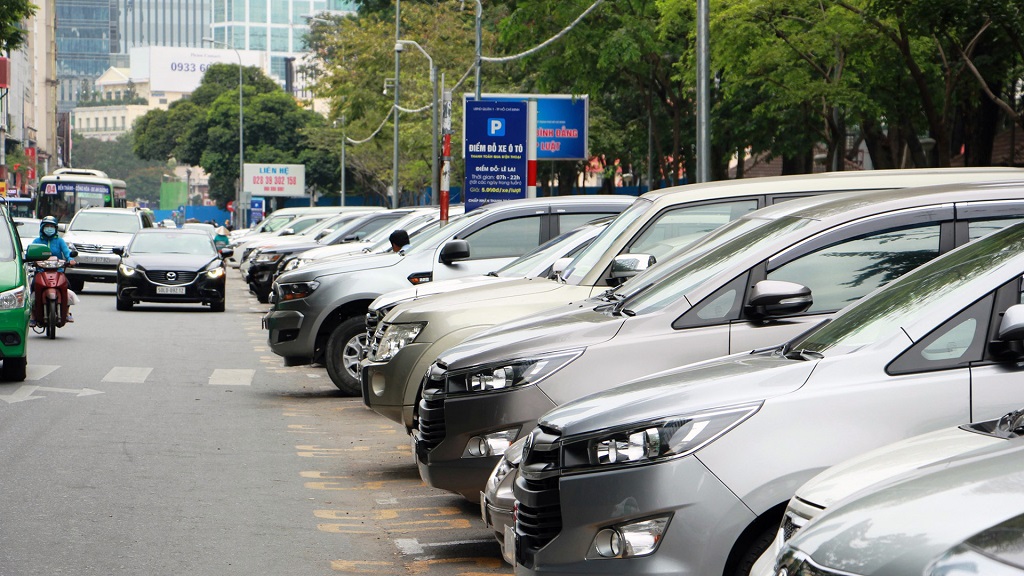 Quay đầu xe vào trong