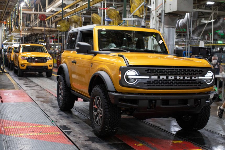 Huyền thoại Ford Bronco cuối cùng cũng lên dây chuyển sản xuất