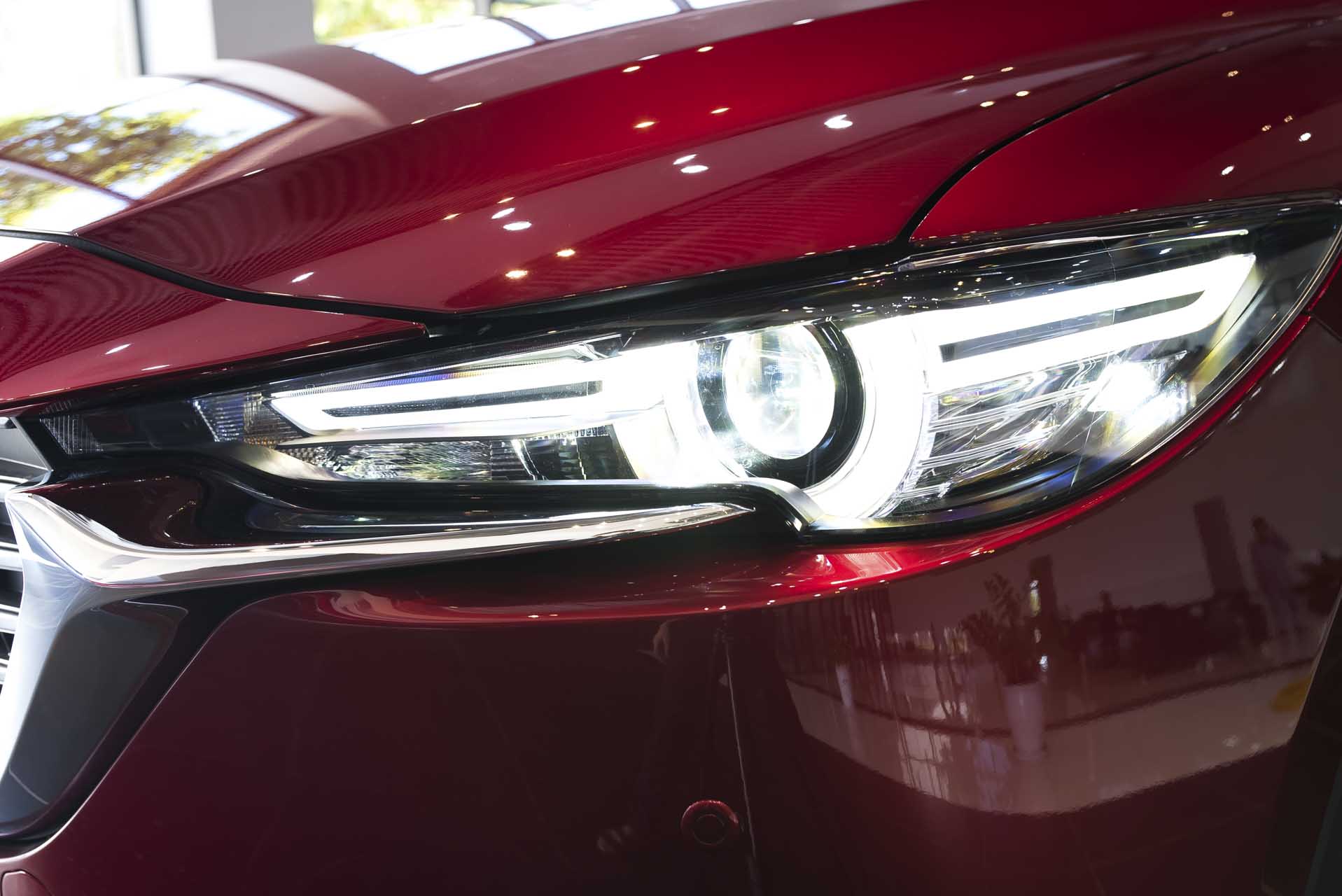 Hệ thống đèn trên Mazda CX-8 chưa thực sự ưng ý
