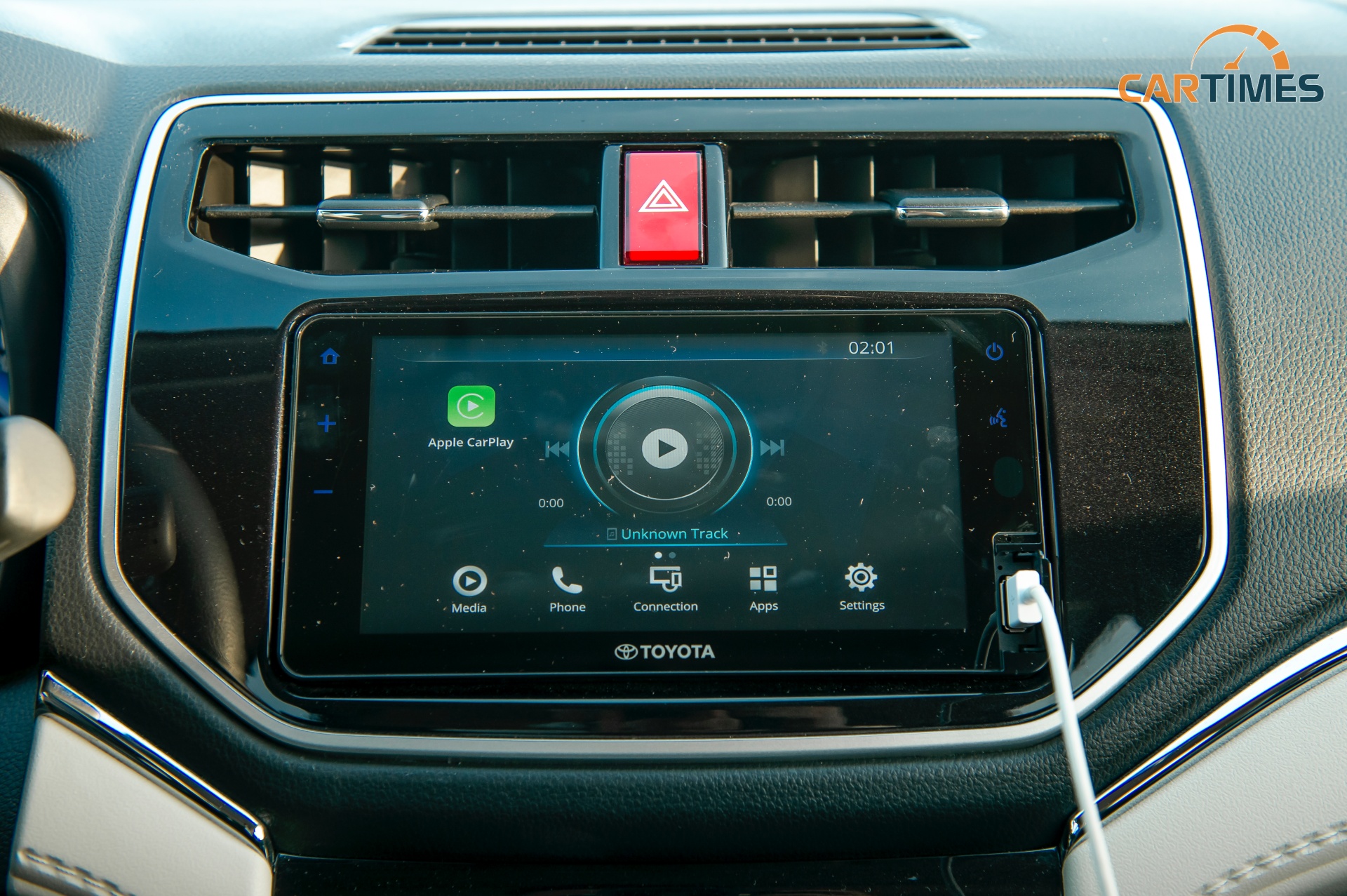 Màn hình giải trí cảm ứng 7 inch trên Toyota Rush