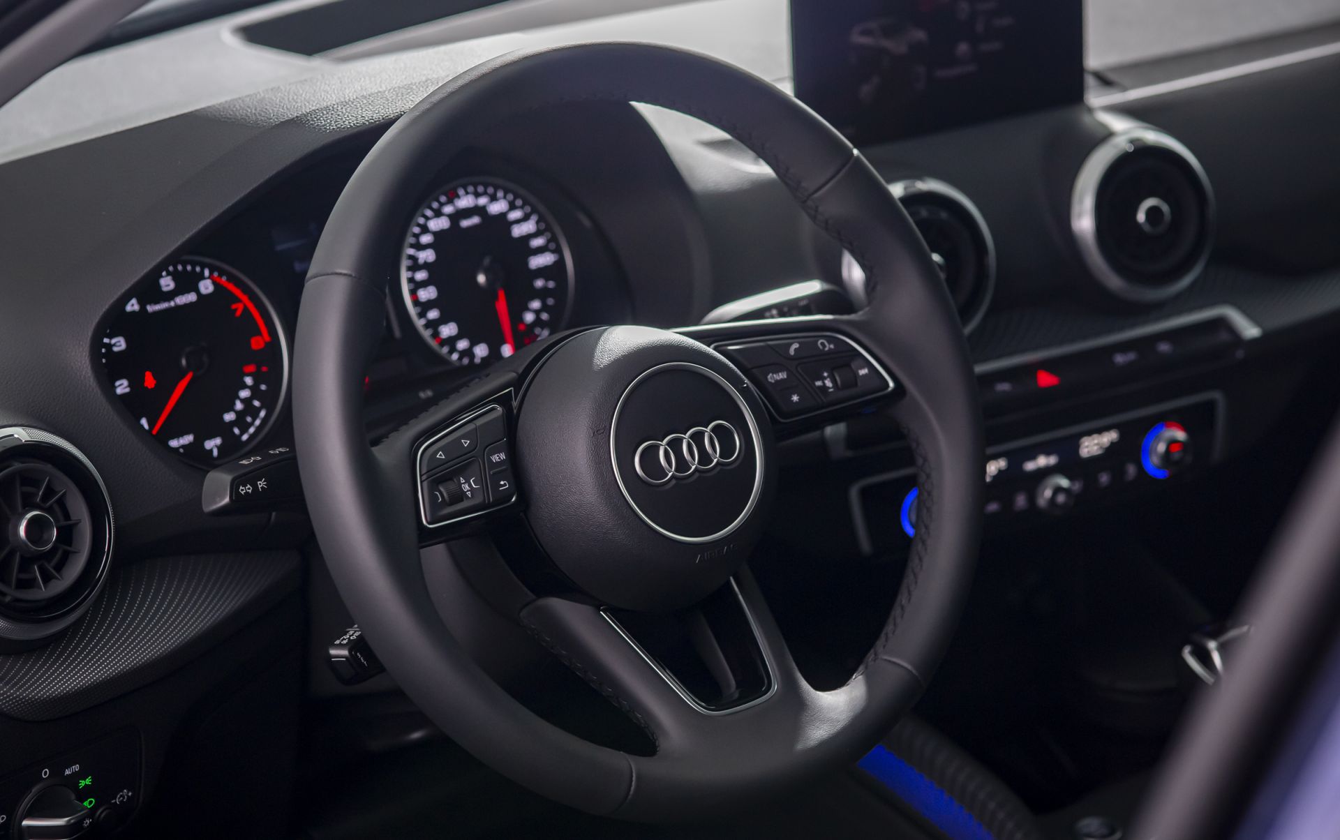 Vô lăng xe Audi Q2 2021