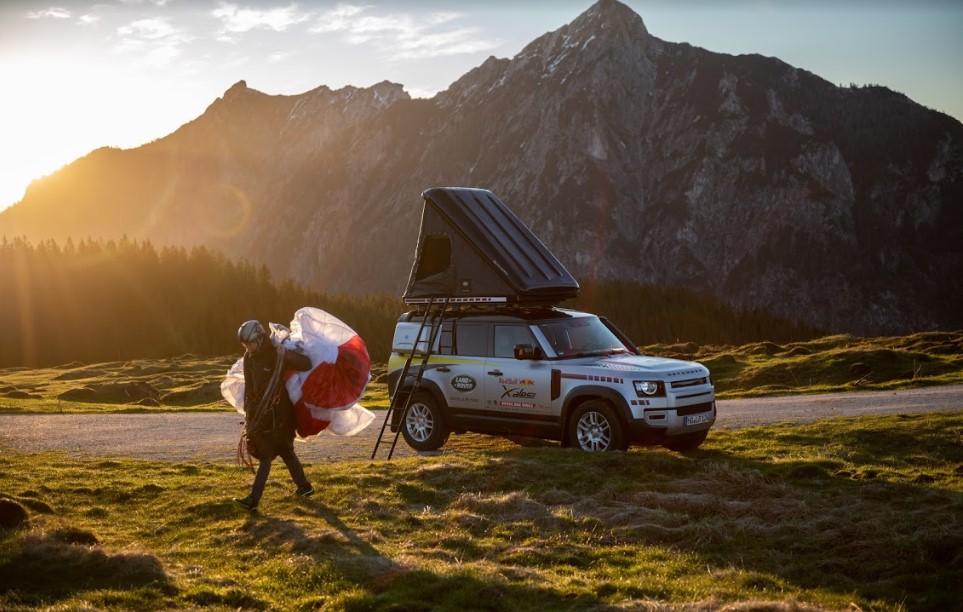 Land Rover Defender hỗ trợ cuộc đua mạo hiểm khắc nghiệt nhất thế giới