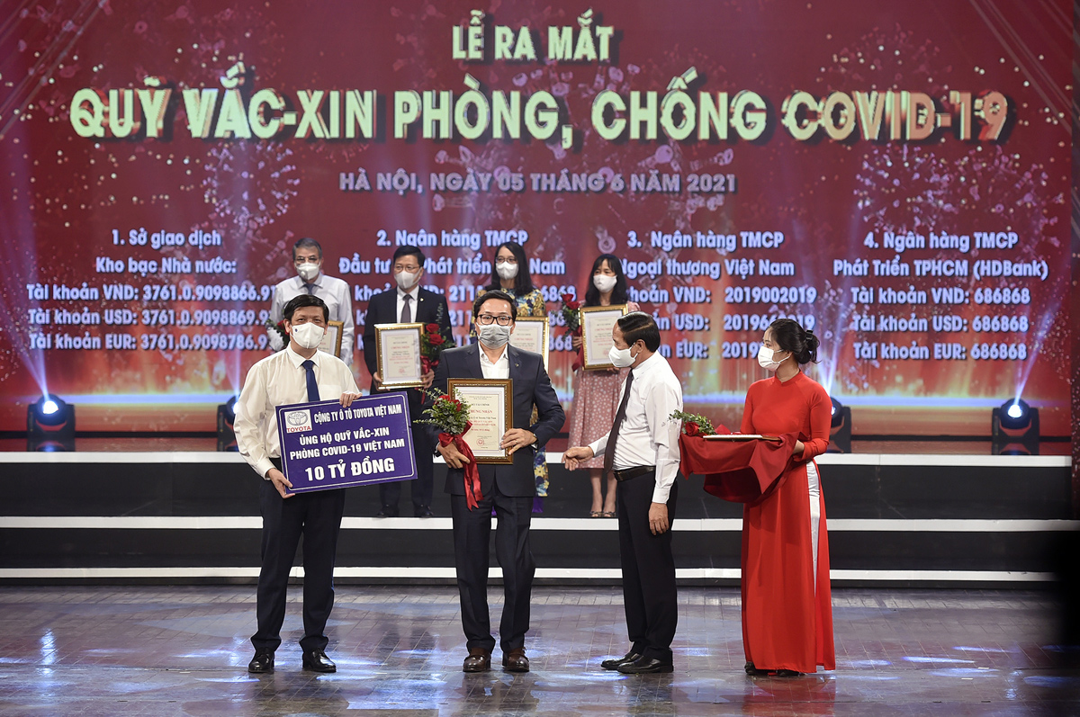 Toyota ủng hộ 10 tỷ đồng cho Qũy Vắc-xin phòng Covid-19