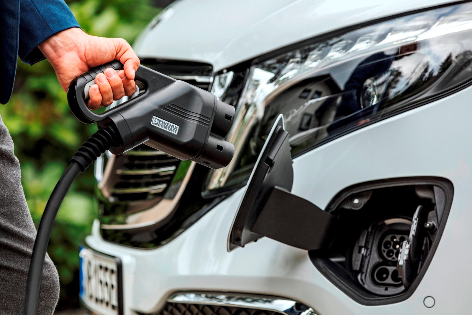 Mercedes chuyển sang đội hình chạy điện hoàn toàn vào năm 2030