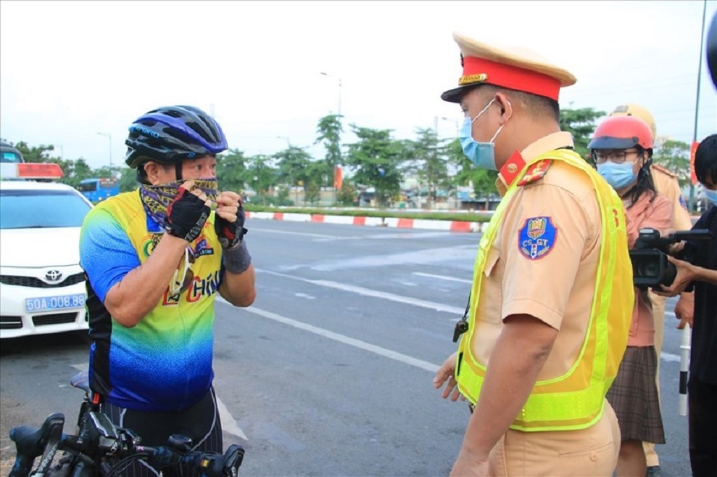 lỗi tạm giữ xe đạp