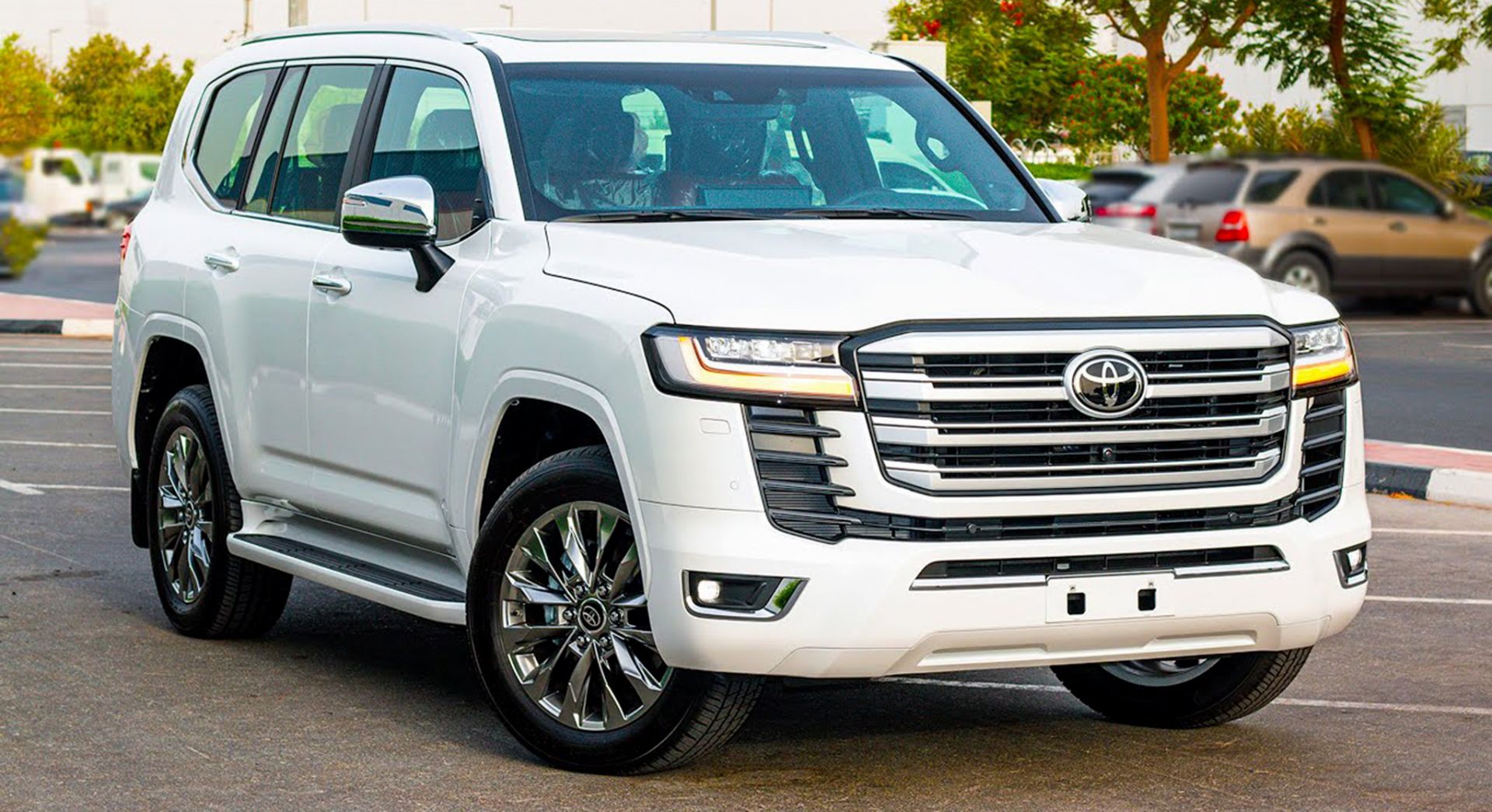 Giá lăn bánh Toyota Land Cruiser 2022