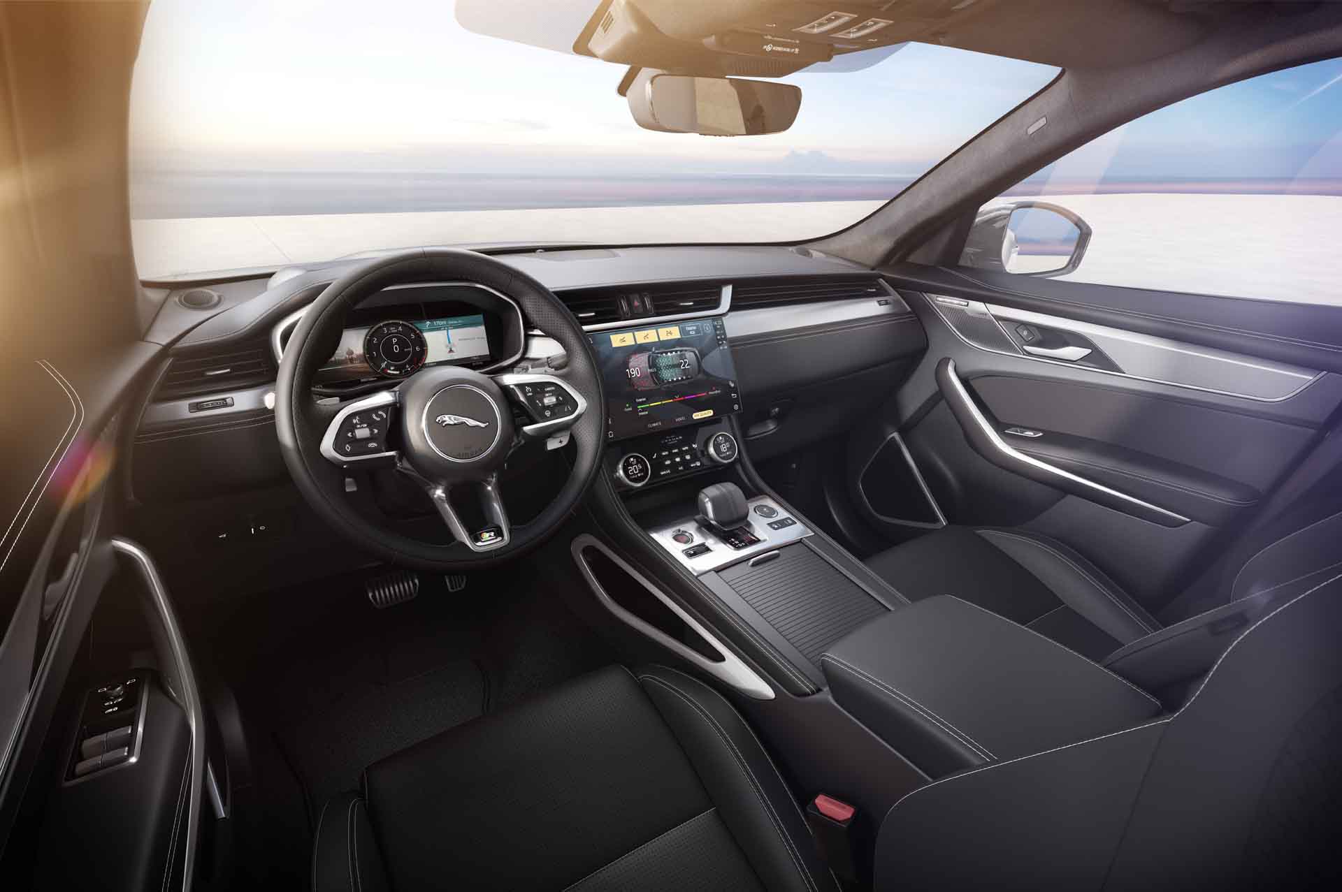 Hàng ghế trước của xe F-PACE R-Dynamic Black
