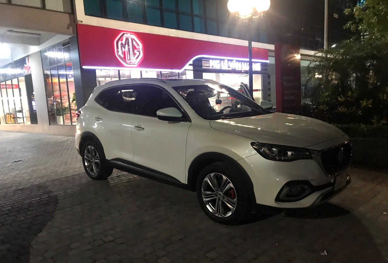 Xe MG HS bị khách hàng phản ánh lỗi Rear Drive Assist Sensor Blocked (cảm biến trợ lái phía sau bị khóa)