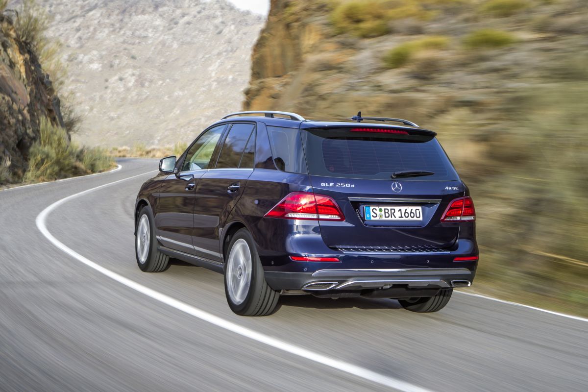 Vận hành xe Mercedes