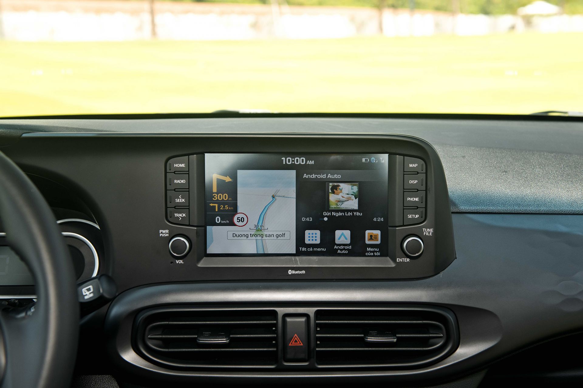 Màn hình giải trí trên Hyundai Grand i10