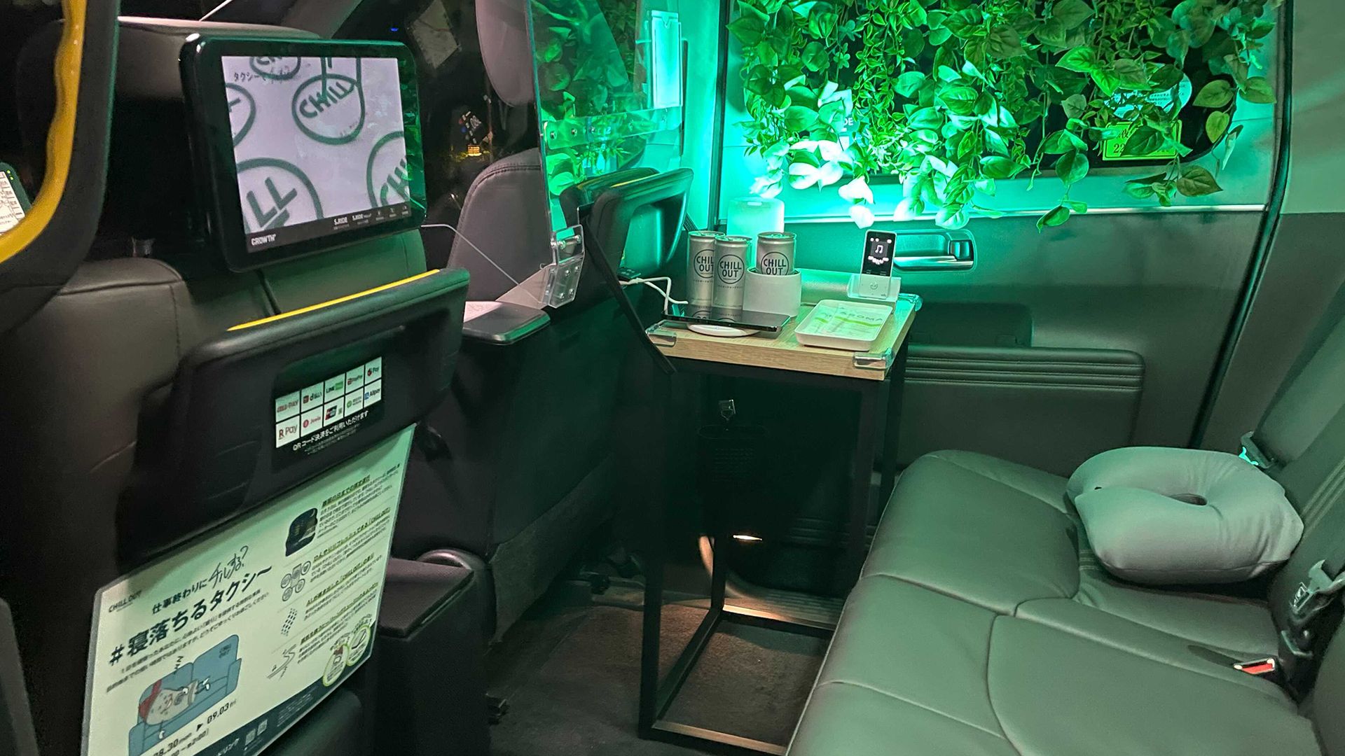 Bên trong khoang cabin của "Taxi ngủ"
