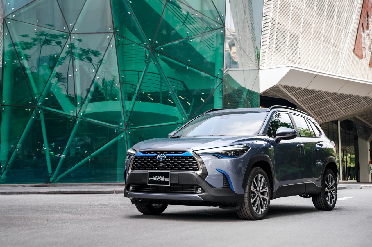 Toyota Corolla Cross vẫn có doanh số ấn tượng bất chấp sự đi xuống của thị trường