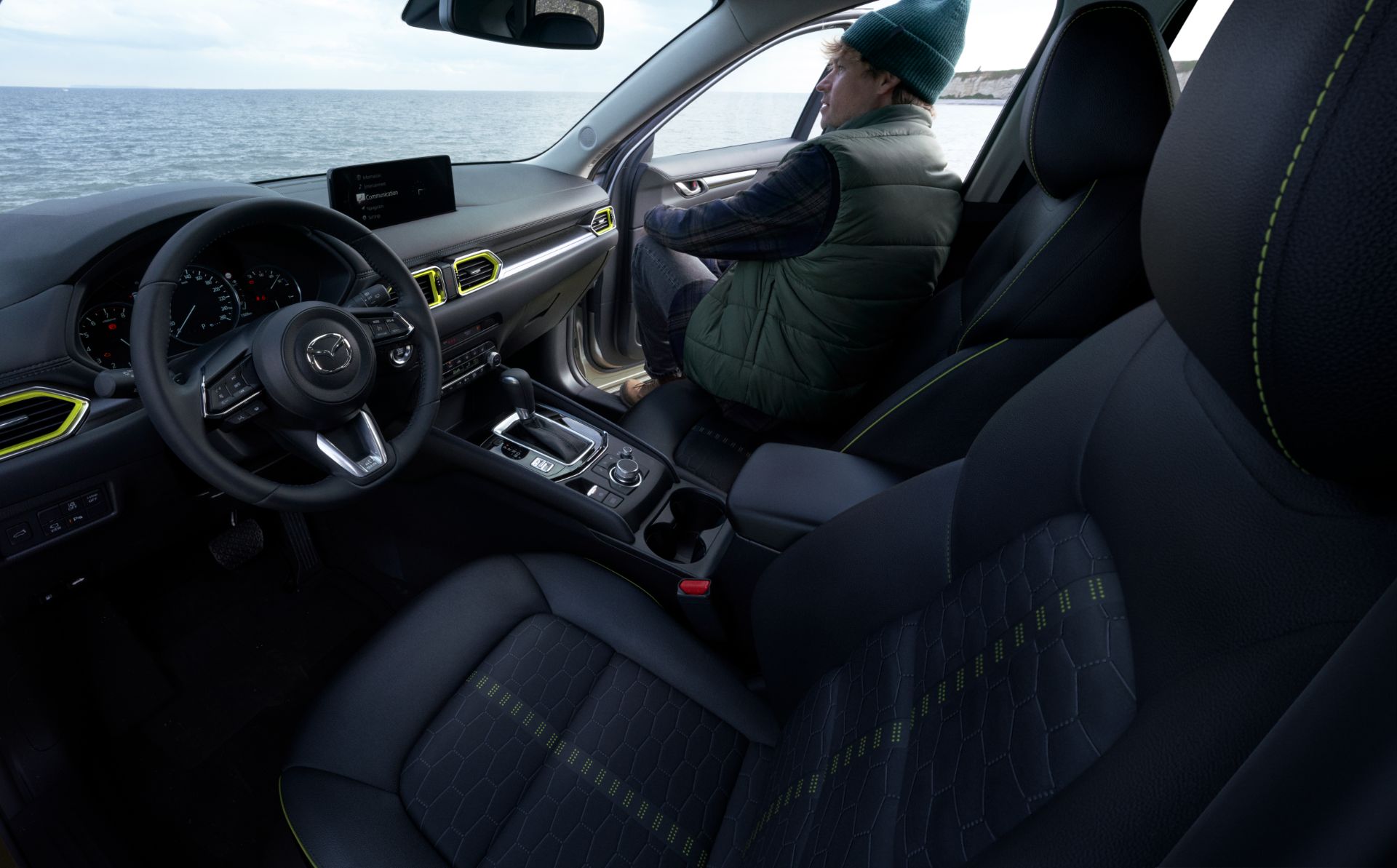 Cabin xe Mazda CX-5 2022