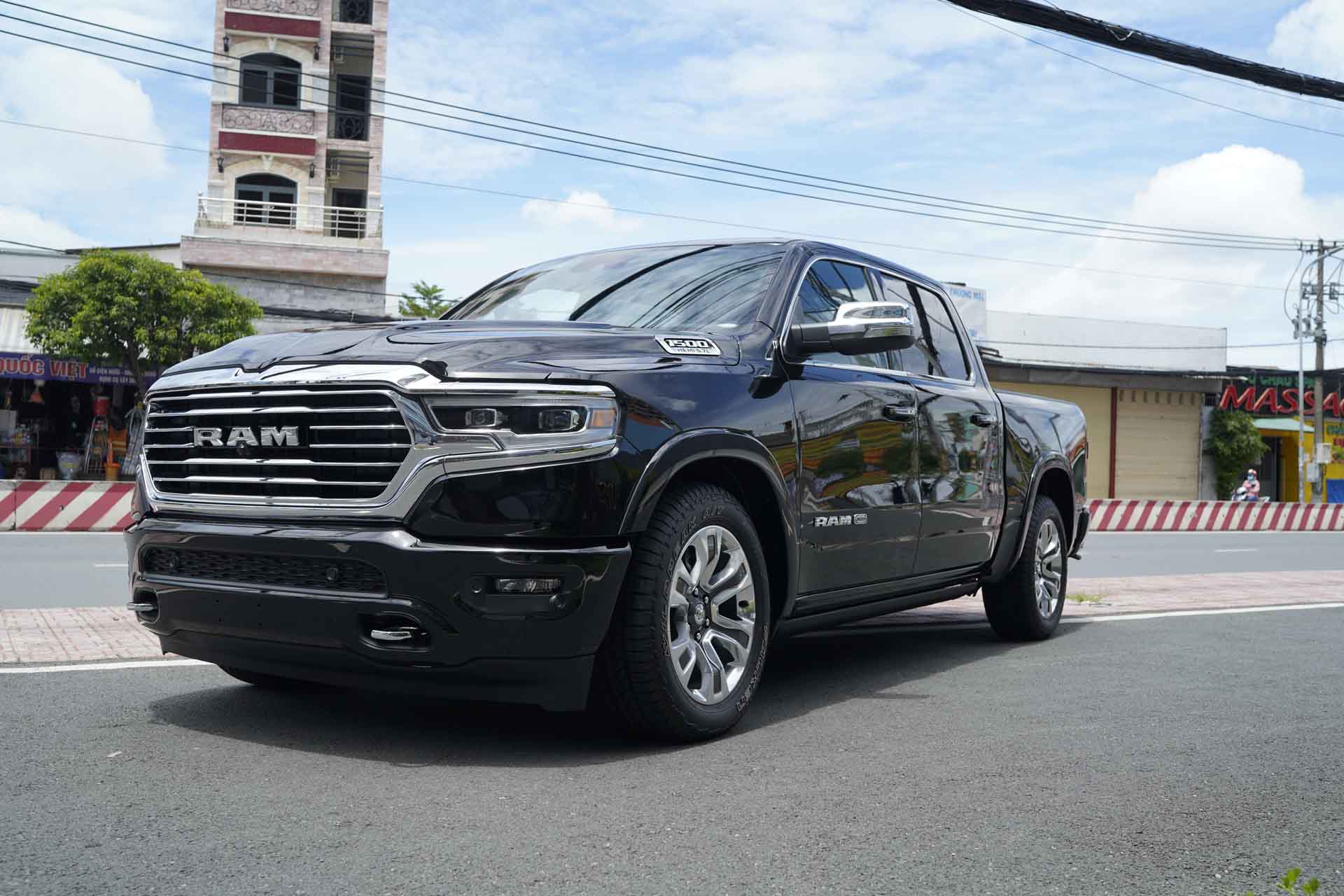 Xe bán tải RAM 1500