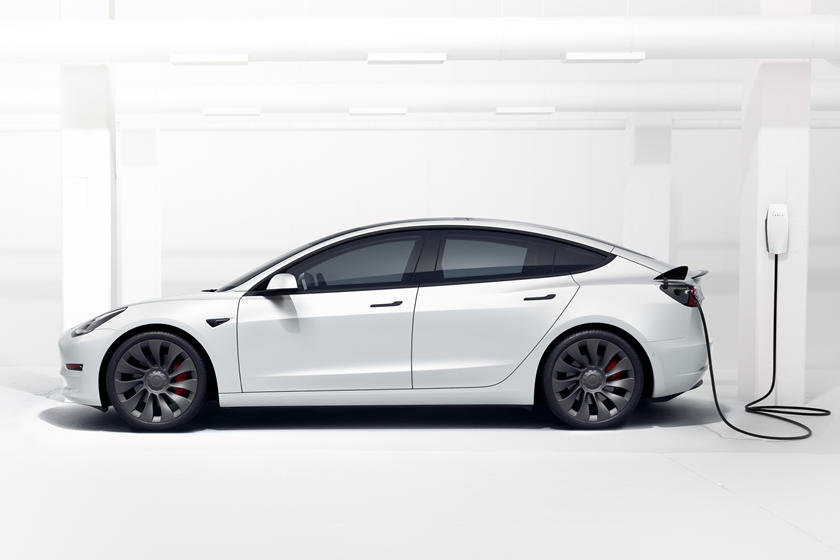 Apple hướng tới Toyota để tìm trợ giúp sản xuất ô tô riêng