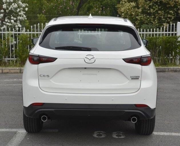 Đuôi xe Mazda CX-5 2022